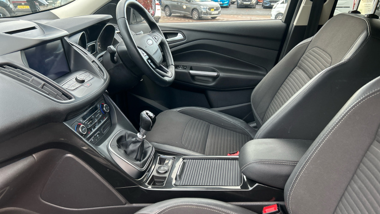 Ford Kuga 2.0 TDCi Titanium Edition 5dr 2WD Diesel Estate